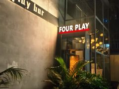 -FOUR PLAY BAR