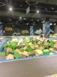 -反弹蹦床公园·亲子乐园·团建·派对(青岛融创茂店)