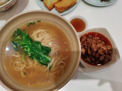 特色辣肉面-光明邨大酒家(淮海路店)