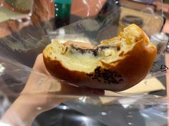 红豆奶油包-OUR Bakery(三里屯太古里店)