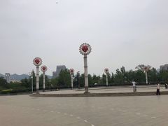 -滨河世纪广场公园