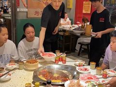 -红九格老火锅(三峡广场店)
