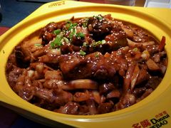 -多嘴超级肉蟹煲(杉杉国潮主题店)