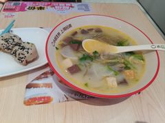 -小杨生煎(浦江欢乐颂店)