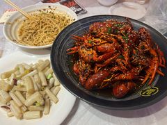 -肥肥虾庄·金牌油焖大虾(首义路店)
