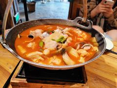 -老滇山寨•云南特色菜•地方菜•民族风情歌舞表演(金碧店)