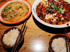 -半步颠小酒馆(爱琴海店)