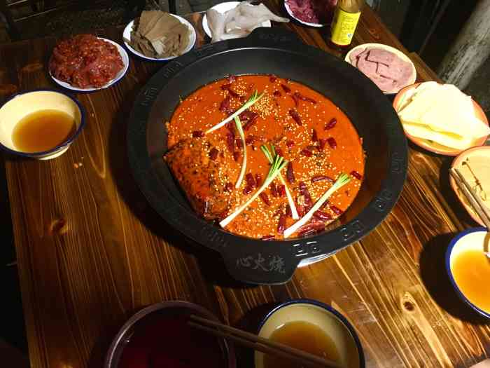 心火烧老火锅-"心火烧火锅店 一家大小去参加了店家的活.