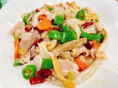 -崴海渔村(虹梅路店)