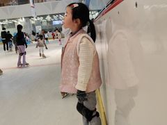 -冰纷万象滑冰场(南山万象天地店)