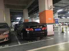 -龙湖时代天街-地下停车场