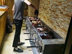 -清真·东拉黑炭火烤羊腿(世通·国际店)