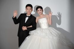 -都市丽人婚纱摄影