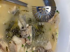 -严记小天府酸菜鱼(西四路店)