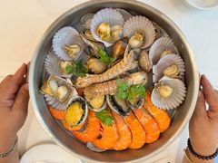 -品海楼·大连海胆锅贴馆(东港店)