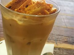焦糖蜂巢冰拿铁-MIKAKU(万达广场上海宝山店)