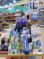 -卡通派潮品玩具折扣仓(青岛新城吾悦广场店)
