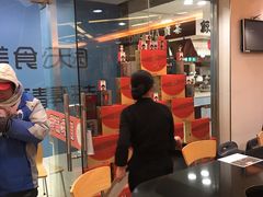 -呷哺呷哺(世贸.工三店)