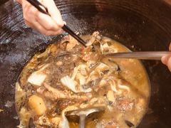 小鸡炖蘑菇-哈尔滨东北铁锅炖(都督街店)