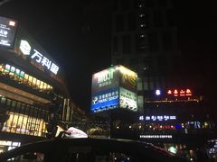 -江燕路万科里