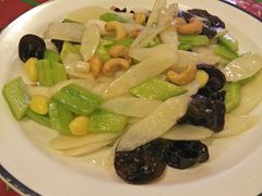 -闯关东东北农家菜(崂山石老人店)