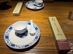 -方国老头包子·39年威海本地老字号•小船海鲜疙瘩汤