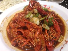 麻辣小龙虾-周姑娘不等味·牛羊肉火锅·螃蟹罗氏虾·烤鱼烤串(高邮店)