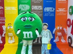 -m豆巧克力世界(上海世茂广场店)