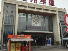 -平望服务区·停车场