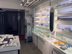 -浮光眼镜·蔡司视觉合作·数字验配中心(陆家嘴店)