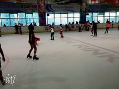 -冠军冰场CHAMPION RINK(百联又一城店)