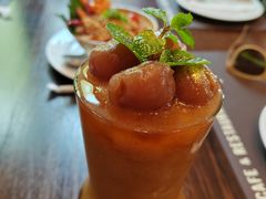 -Chom Cafe and Restaurant