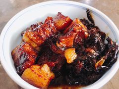 红烧肉-何记面馆(龙泉山店)