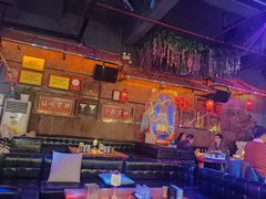-喜鹊音乐酒馆(西街店)