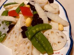-韵秋荷(宝山龙湖天街店)