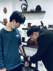 点击看大图 -龙之吻专业刺青·手工耳洞·纹身去色