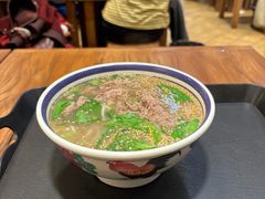 -云阿蛮云南生烫牛肉米线(奉贤路店)