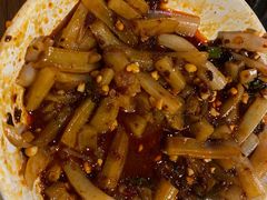 -九锅一堂酸菜鱼(新南凯德直营店)
