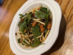 凉拌折耳根-兔槽江湖菜·重庆璧山兔(水围店)
