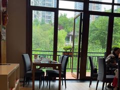 -黔蘑菇四季餐厅(观山湖店)