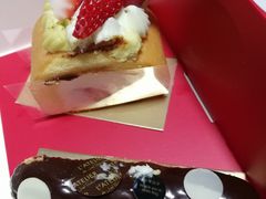 草莓蛋糕卷-Salon de The de Joel Robuchon(外滩18号店)