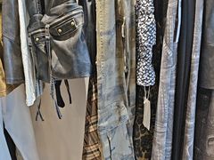 -眷顾自助服装工作室(中南金石国际广场A座店)