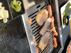 -臻牛烤肉
