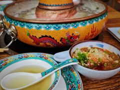 -毛辣果·贵州红酸汤牛肉火锅(西单店)