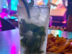 -MARU玛露音乐餐厅(大学路店)