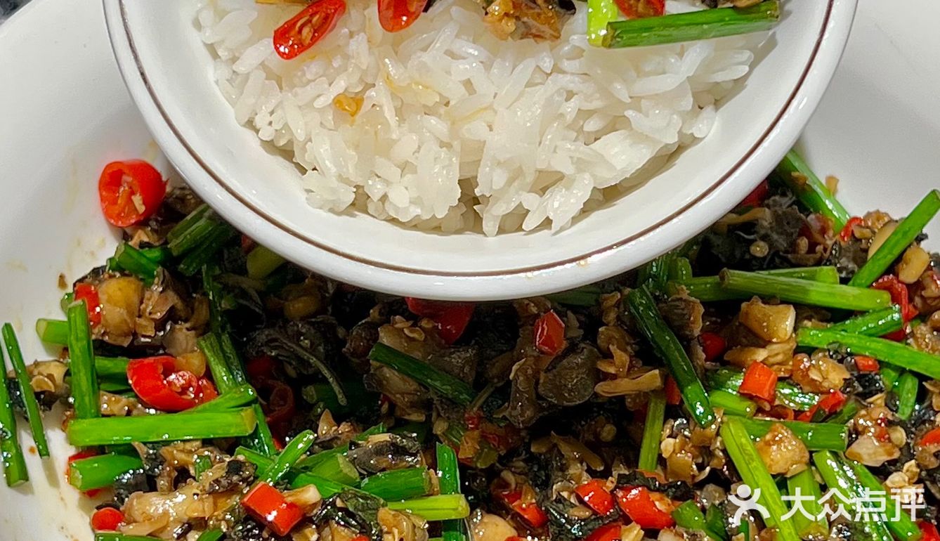 不愧是不到饭点就排队的老牌夜宵店！！