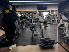 -超鹿运动(五四路恒力城店)