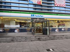 门面-全家便利店(四平路六店)