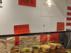 -柳州肥姨妈大骨螺蛳粉(江宁万达店)