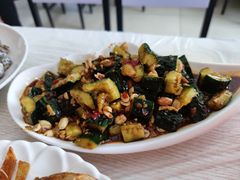 -覃记海鲜美食餐厅